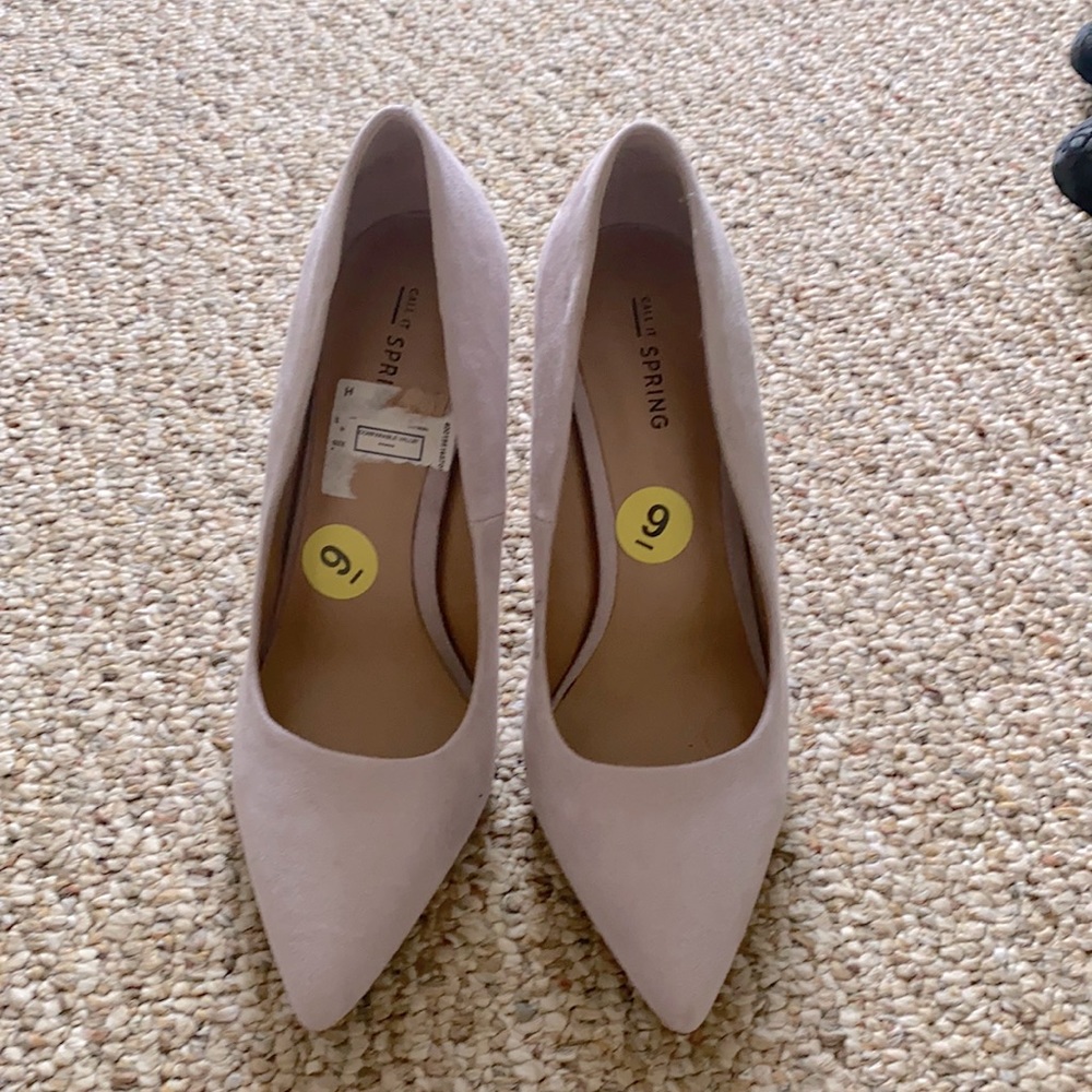 Lavender heels. NWOT